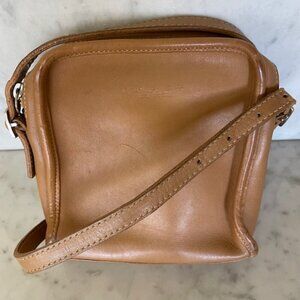 COACH Vintage British Tan Classic Kit Camera Crossbody Purse